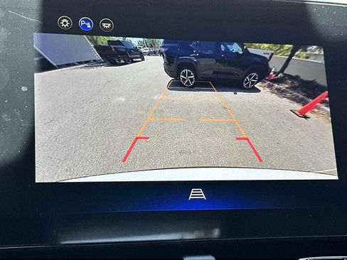 New 2026 Chevrolet Equinox LT w/ LPO, Floor Liner Package FWD image 22