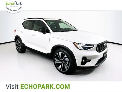 Used 2025 Volvo XC40 B5 Plus