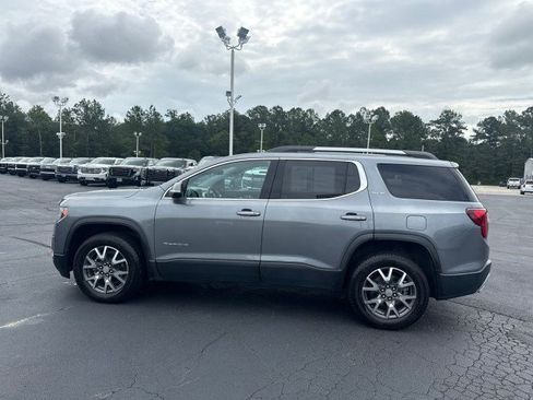 Used 2022 GMC Acadia SLE w/ Driver Convenience Package FWD image 6