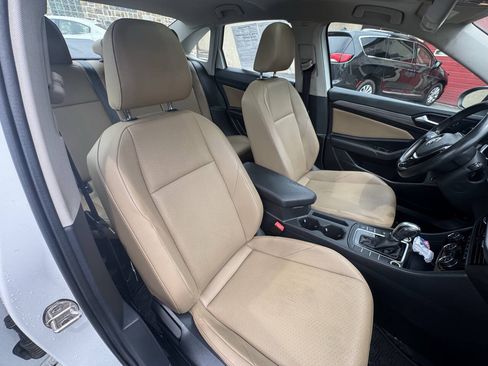 Used 2019 Volkswagen Jetta SEL FWD image 24