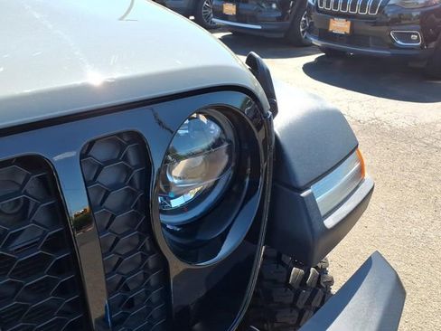 Certified 2023 Jeep Wrangler Unlimited w/ Sun & Screen Package AWD/4WD image 11