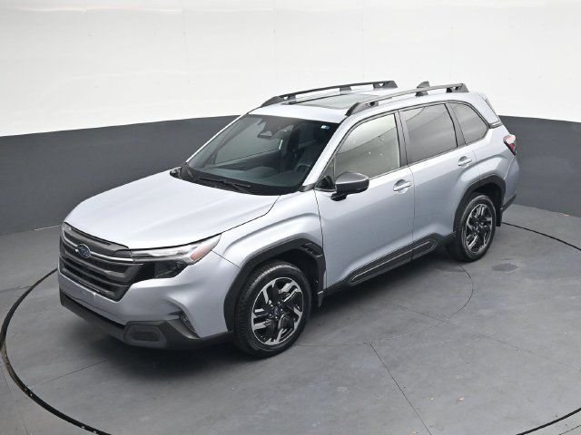 Used 2025 Subaru Forester Limited AWD/4WD image 29