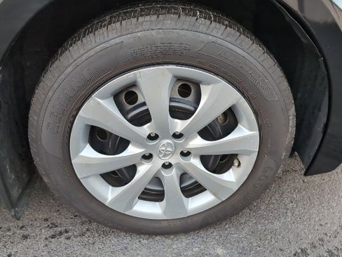 Used 2022 Toyota Corolla LE image 8