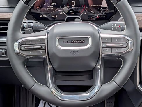 New 2026 GMC Acadia Denali Ultimate w/ LPO, Floor Liner Package AWD/4WD image 13