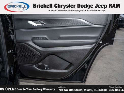 New 2025 Jeep Grand Cherokee L Altitude image 15