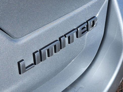 Used 2024 Jeep Grand Cherokee Limited image 30