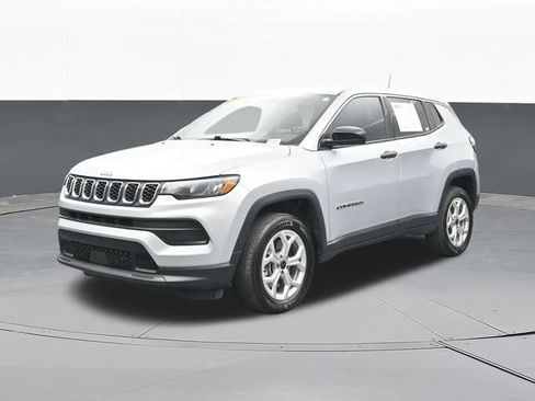 Used 2025 Jeep Compass Sport AWD/4WD image 3