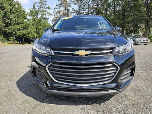 Used 2019 Chevrolet Trax LS w/ Tint and Cruise Package FWD image 7