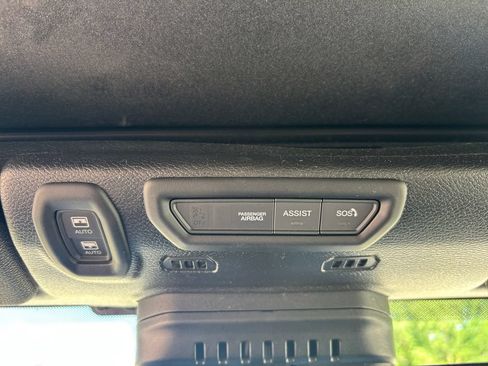 Used 2021 Jeep Wrangler Unlimited Sahara w/ Cold Weather Group AWD/4WD image 21