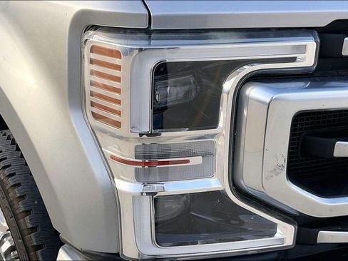 Used 2020 Ford F250 Platinum w/ FX4 Off-Road Package image 35