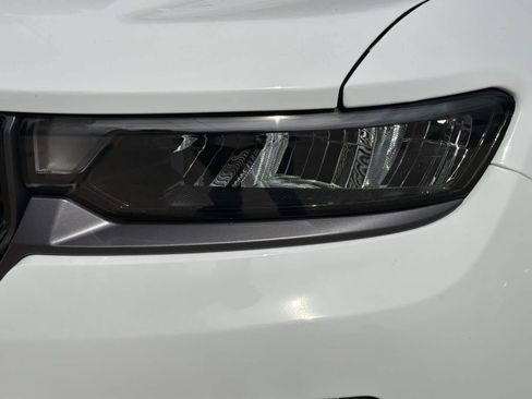 New 2026 Jeep Grand Cherokee L Limited AWD/4WD image 9
