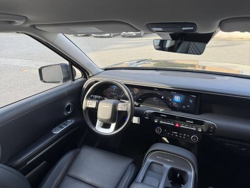 Used 2026 Hyundai Palisade SEL FWD image 33