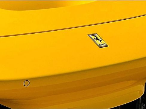 Used 2022 Ferrari F8 Tributo RWD image 27
