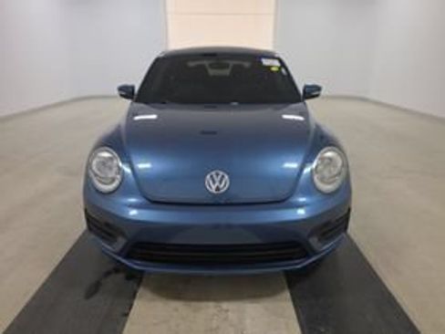 Used 2017 Volkswagen Beetle 1.8T Classic FWD image 4