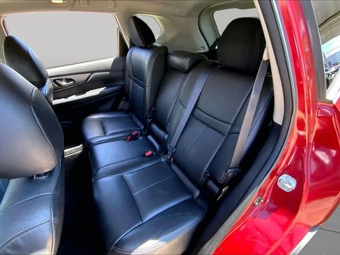 Used 2014 Nissan Rogue SV w/ SV Premium Package FWD image 19
