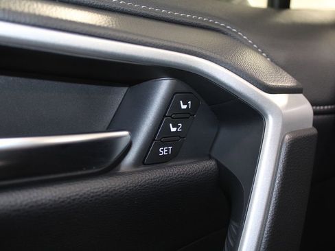 Used 2020 Toyota RAV4 Limited image 42