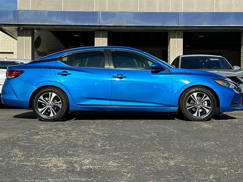 Used 2021 Nissan Sentra SV image 3