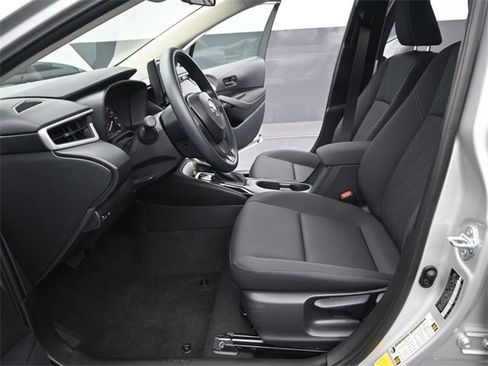 Used 2025 Toyota Corolla LE image 11
