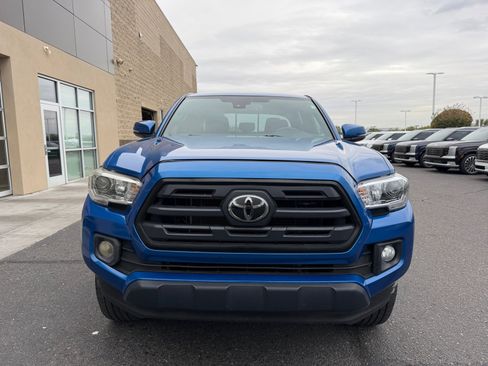 Used 2018 Toyota Tacoma TRD Off-Road image 23