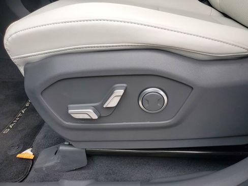 Used 2025 Hyundai Santa Fe SEL image 16