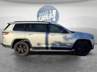 Used 2023 Jeep Grand Cherokee L Laredo