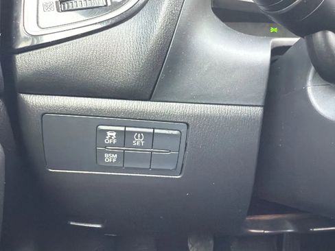 Used 2015 MAZDA MAZDA3 i Grand Touring image 15