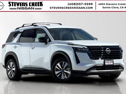 New 2026 Nissan Pathfinder SL image 1
