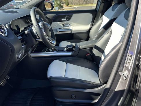 Used 2021 Mercedes-Benz GLA 250 GLA 250 image 4