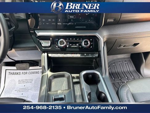 Used 2024 GMC Sierra 3500 Denali w/ Denali Reserve Package image 21