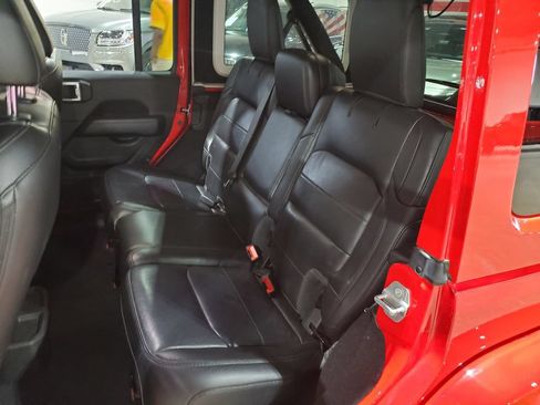 Used 2021 Jeep Wrangler Unlimited Sahara AWD/4WD image 24