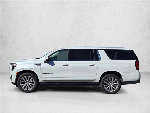 Used 2023 GMC Yukon XL Denali AWD/4WD image 8