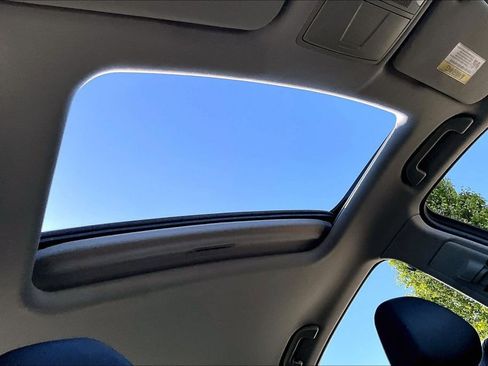 Used 2016 Acura TLX FWD image 19