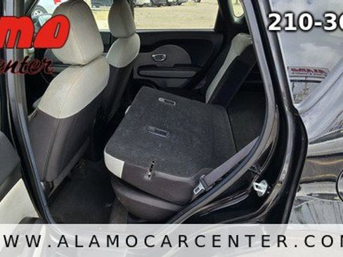 Used 2016 Kia Soul FWD image 26