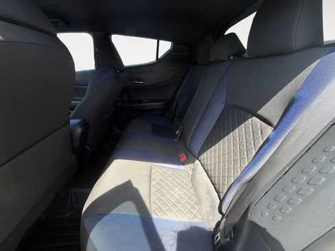 Used 2021 Toyota C-HR XLE image 12