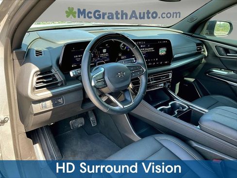 Used 2025 Chevrolet Traverse LT w/ Enhanced Driving Package AWD/4WD image 21
