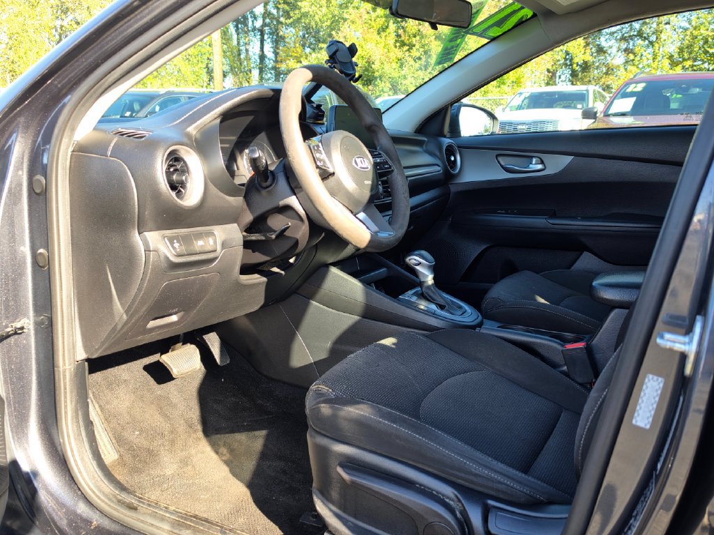 Used 2021 Kia Forte LXS FWD image 22
