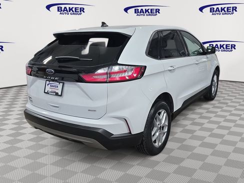 Used 2024 Ford Edge SEL image 5