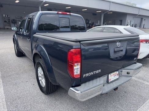Used 2019 Nissan Frontier SV image 6