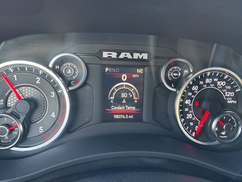 Used 2024 RAM 3500 Big Horn image 17