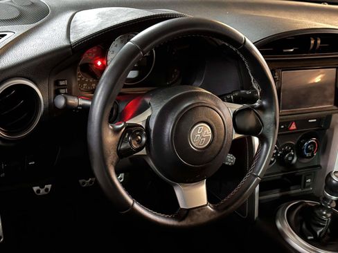 Used 2020 Toyota 86 2-DOOR COUPE MANUAL TRANSMISSI image 16