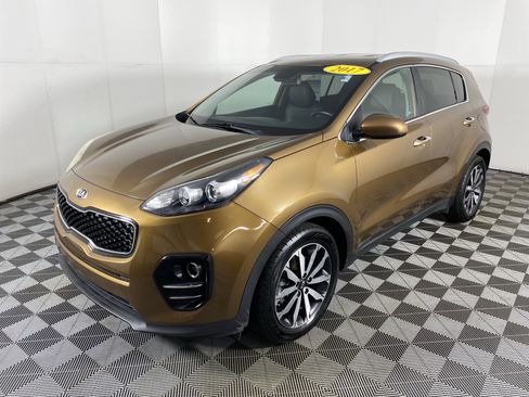 Used 2017 Kia Sportage EX image 9