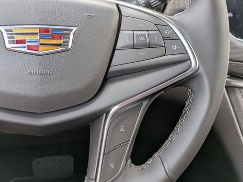 New 2026 Cadillac XT5 Luxury image 30