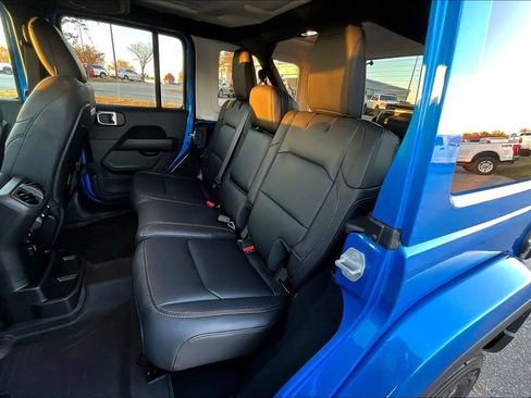 New 2026 Jeep Wrangler Unlimited Sahara AWD/4WD image 10