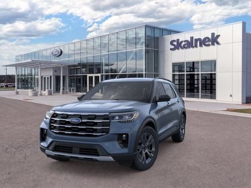 New 2026 Ford Explorer Active w/ Active Comfort Package AWD/4WD image 2