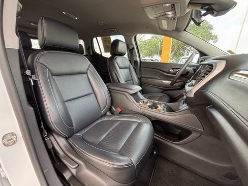 Used 2023 GMC Acadia SLE FWD image 27