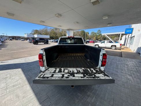 Used 2015 Chevrolet Silverado 2500 LT w/ LT Convenience Package image 9