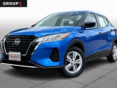 New 2025 Nissan Kicks Play S