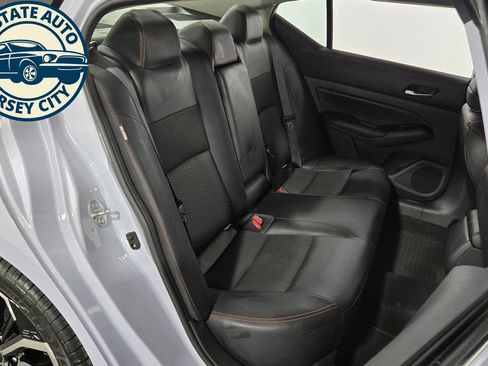 Used 2025 Nissan Altima 2.5 SR FWD image 32