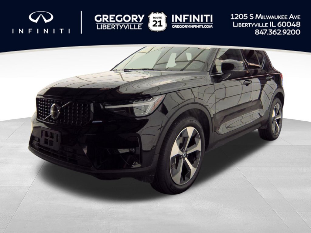 Used 2026 Volvo XC40 B5 Plus AWD/4WD image 1