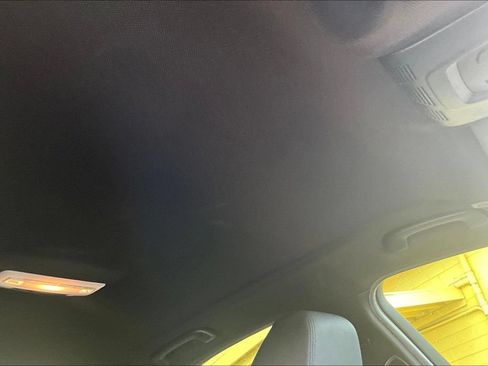 Used 2018 BMW 330i Sedan RWD image 14